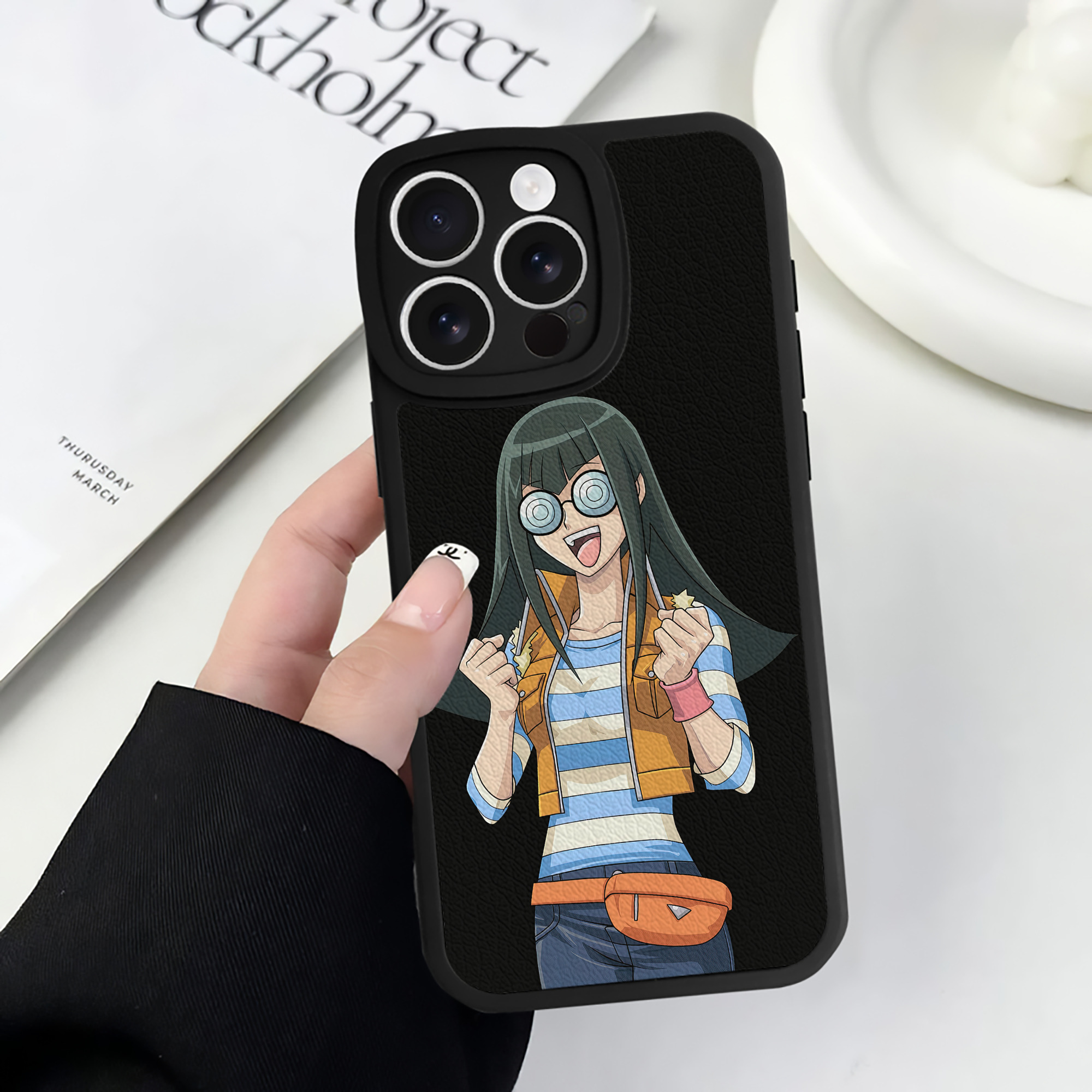 （画像用） 遊☆戯☆王 Yu-Gi-Oh! 【iPhone 16シリーズ対応】シリコンスマホケース（レザー調） 材質：シリコン